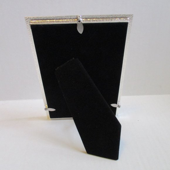 *Faux Pearl Accent Photo Frame - 4" x 6" - Victorian Inspired - Picture 4 of 4